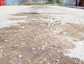 钢瓶卸载区的混凝土反复损坏 钢瓶卸载区的混凝土反复损坏