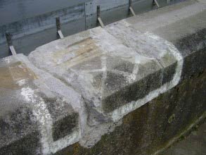 为敷涂贝尔佐纳 (Belzona) 而准备的 PST 罐驱动轨严重受损 为敷涂贝尔佐纳 (Belzona) 而准备的 PST 罐驱动轨严重受损